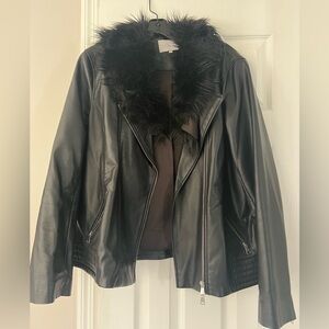 Faux Leather Jacket with Removable Fur Collar - great Condition